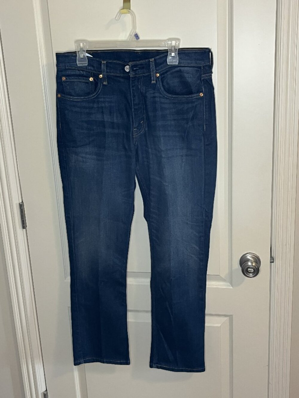 EUC  514™ Straight Men's Jeans Levi's® Premium 514™ Straight Men's Jeans 34x30